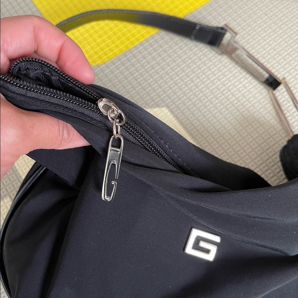 G adjustable black shoulder bag purse - Picture 7 of 9